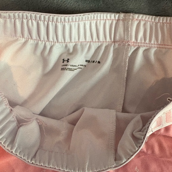 under armor pink athletic shorts - Picture 2 of 2